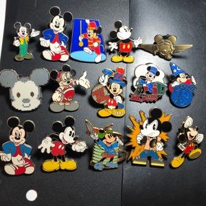 Disney Pins -$5 each❤️ Create a custom bundle!